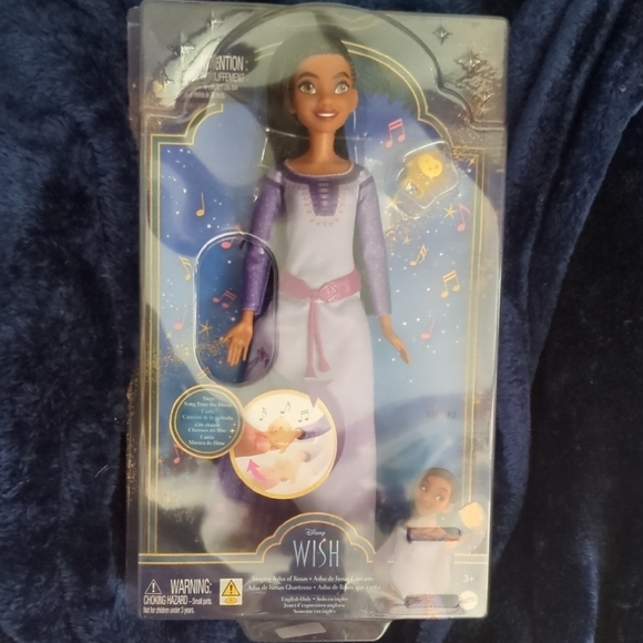 Disney Wish Doll in Elegant Purple and White Outfit - Picture 1 of 7